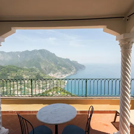 Palazzo Compagna Tatil Evi
