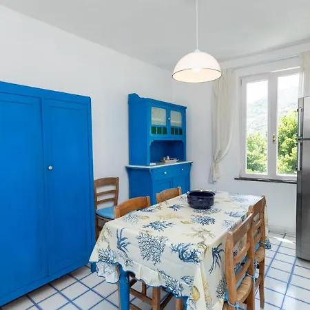 Palazzo Compagna Tatil Evi *
